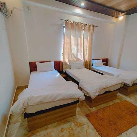 Elegance Hotel And Banquet Ayodhya Exterior photo