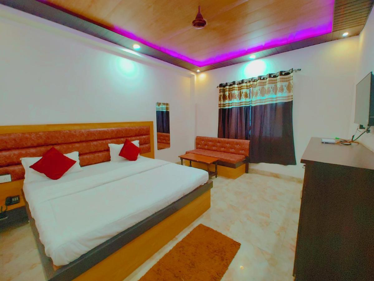 Elegance Hotel And Banquet Ayodhya Exterior photo