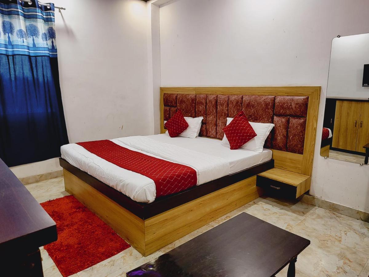 Elegance Hotel And Banquet Ayodhya Exterior photo