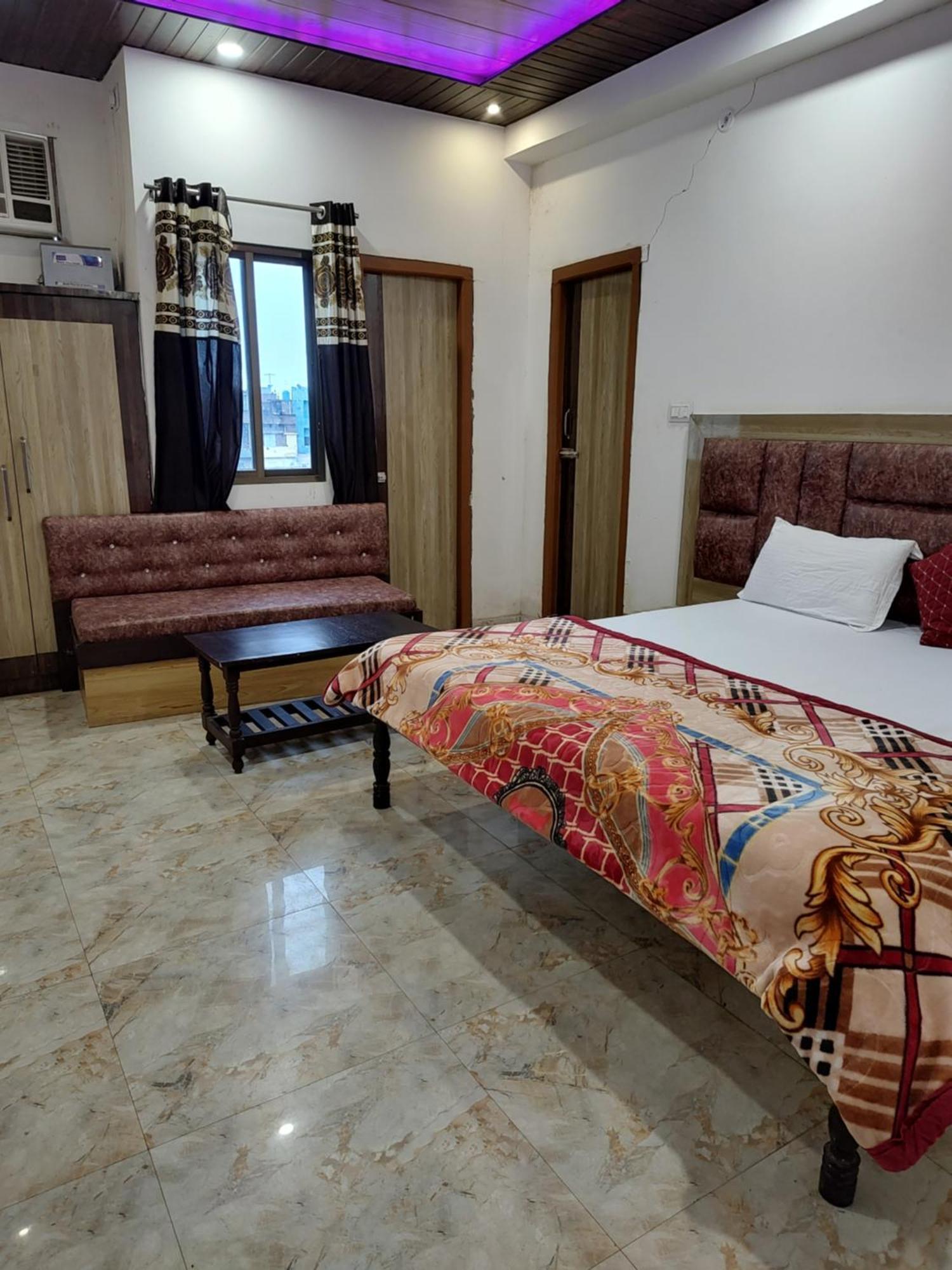 Elegance Hotel And Banquet Ayodhya Exterior photo