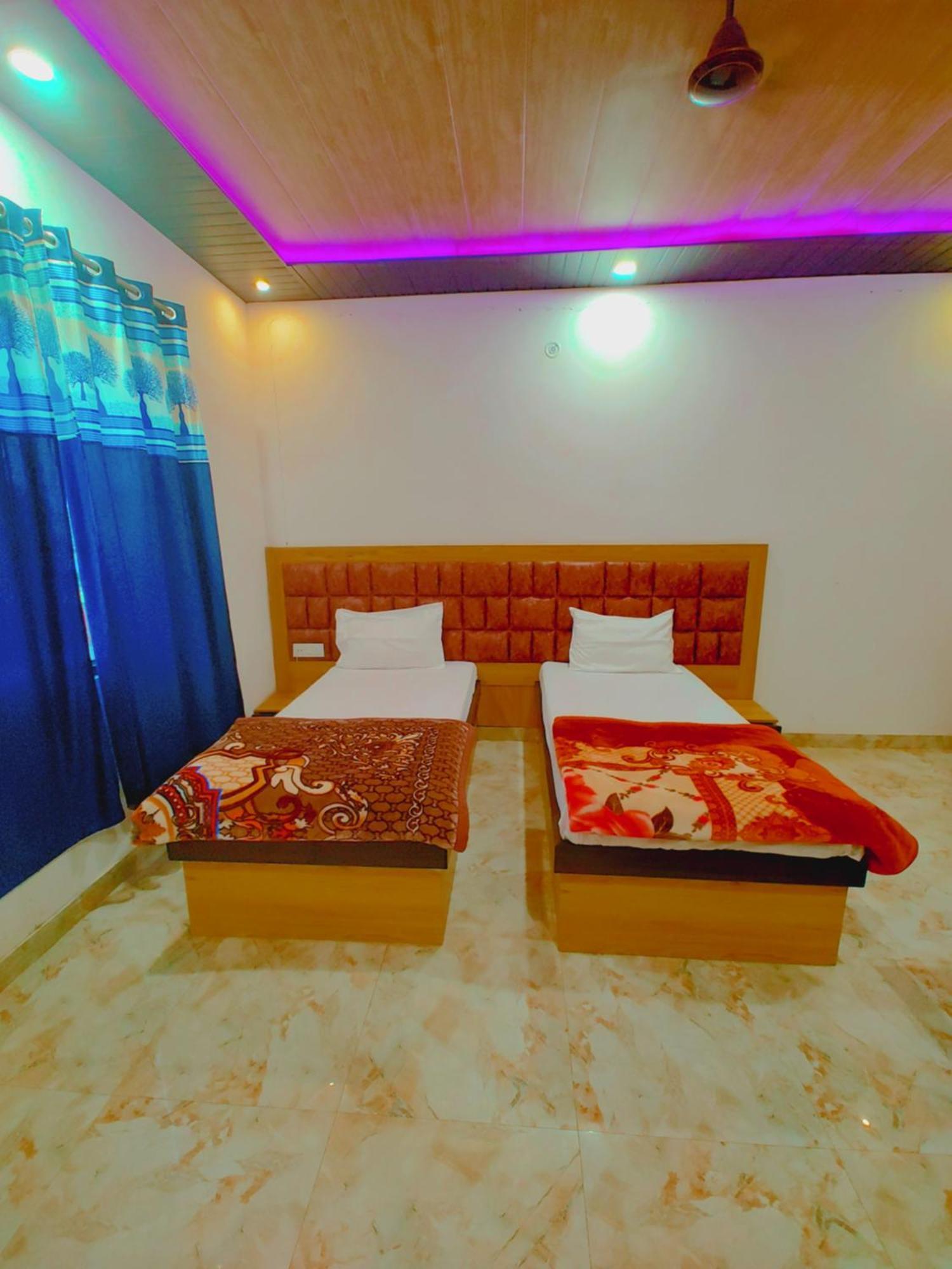 Elegance Hotel And Banquet Ayodhya Exterior photo