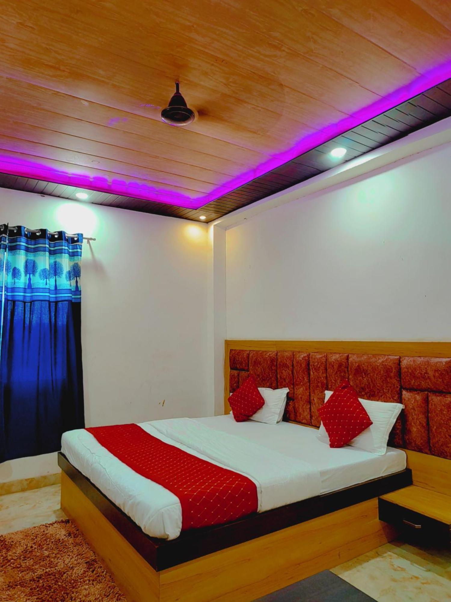 Elegance Hotel And Banquet Ayodhya Exterior photo