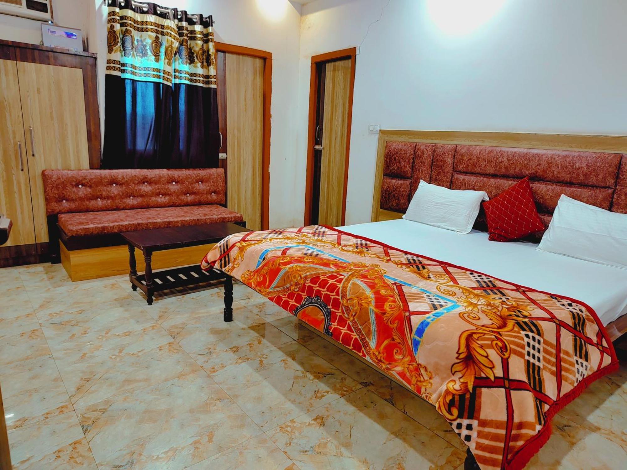 Elegance Hotel And Banquet Ayodhya Exterior photo