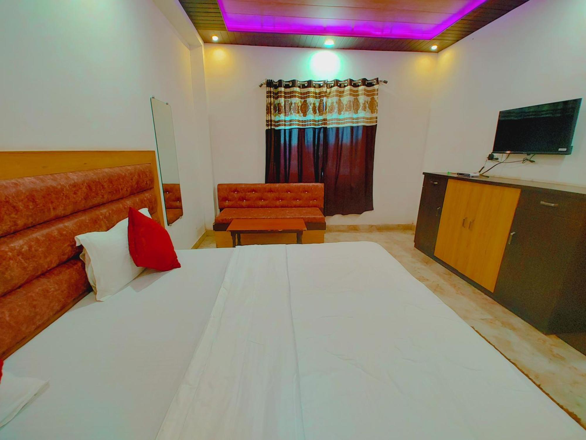 Elegance Hotel And Banquet Ayodhya Exterior photo