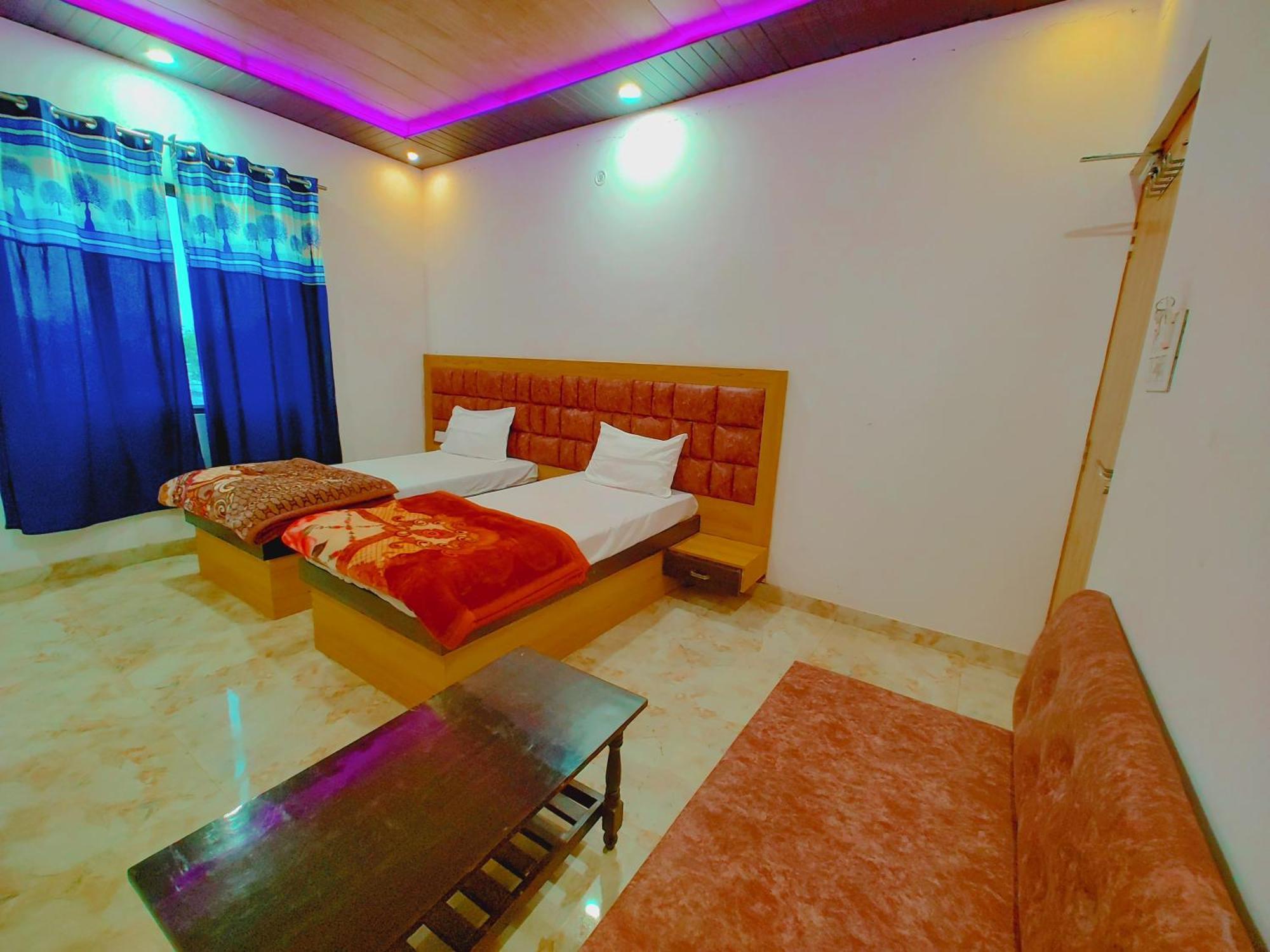 Elegance Hotel And Banquet Ayodhya Exterior photo