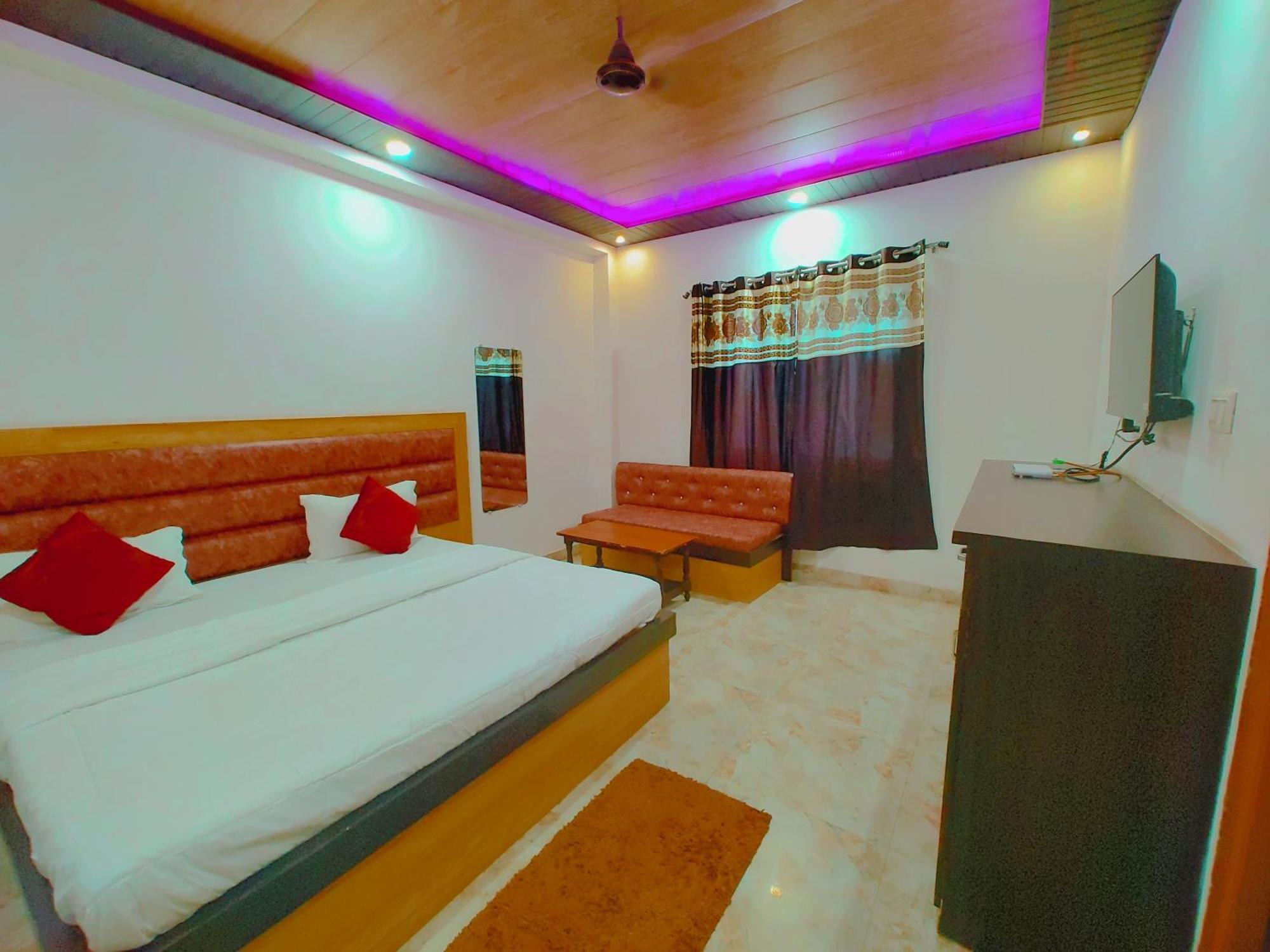 Elegance Hotel And Banquet Ayodhya Exterior photo