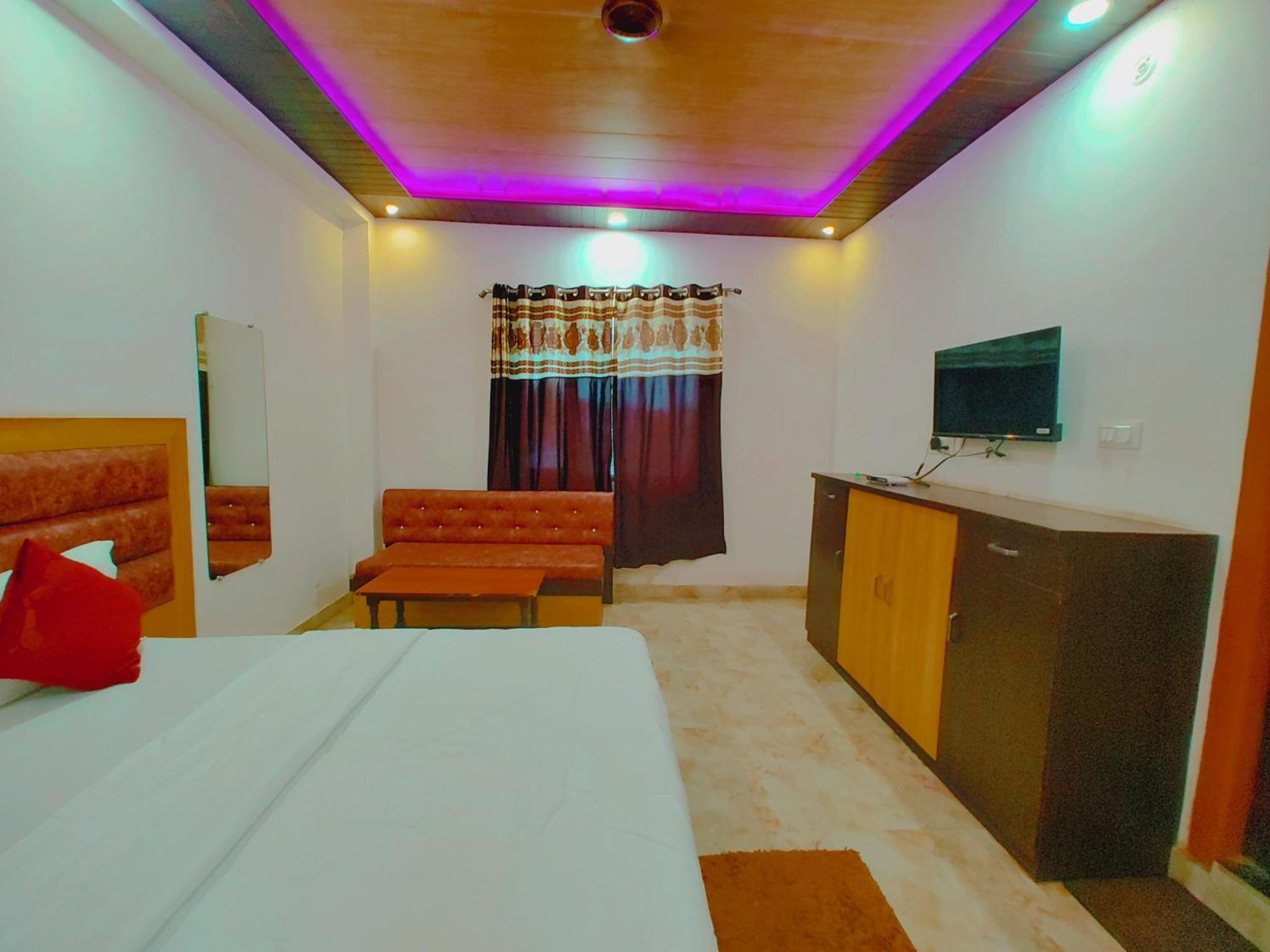 Elegance Hotel And Banquet Ayodhya Exterior photo